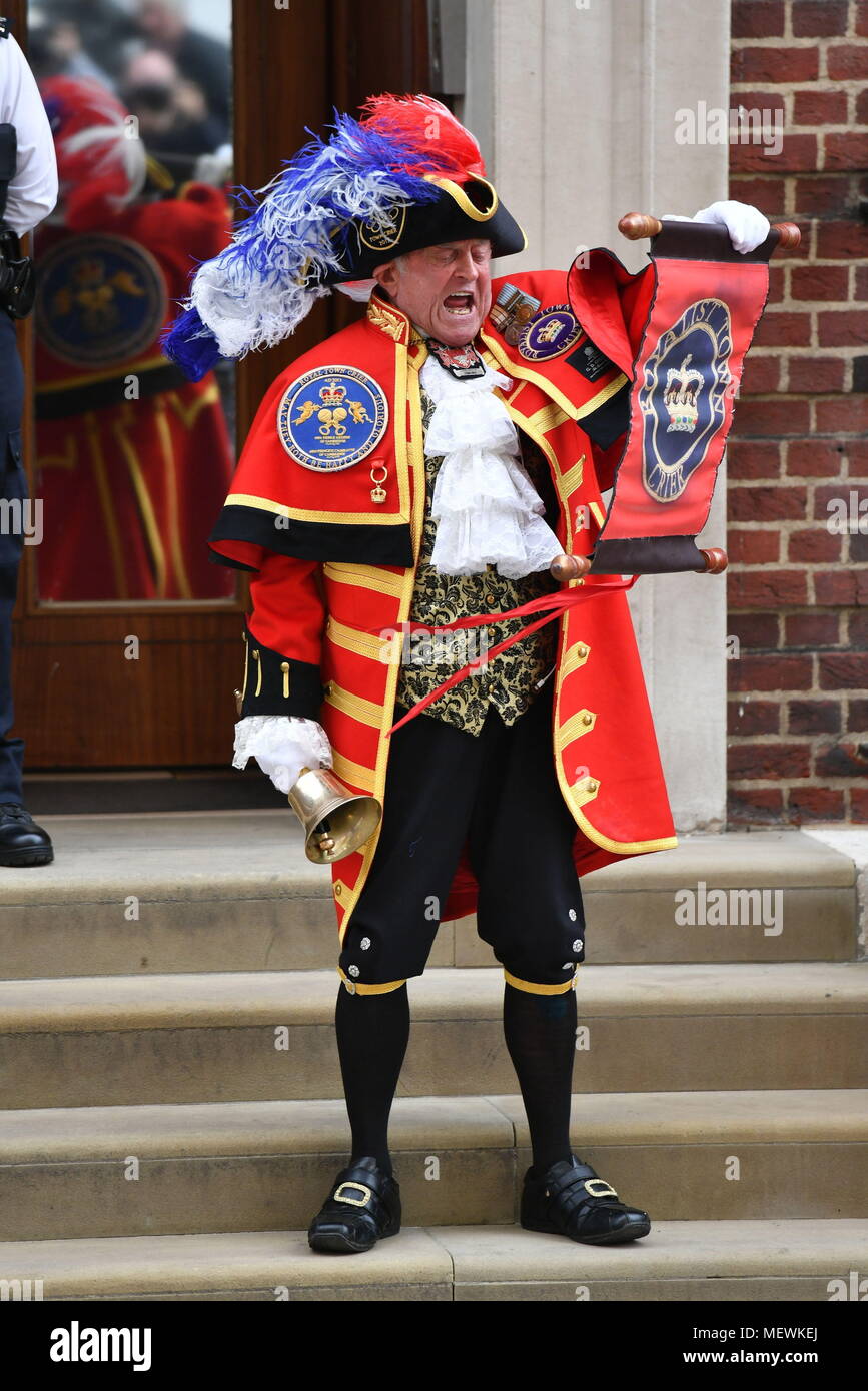 A town crier outside the Lindo Wing at St Mary's Hospital in Paddington, London, after the news that the Duches of Cambridge has given birth to a son. Stock Photo