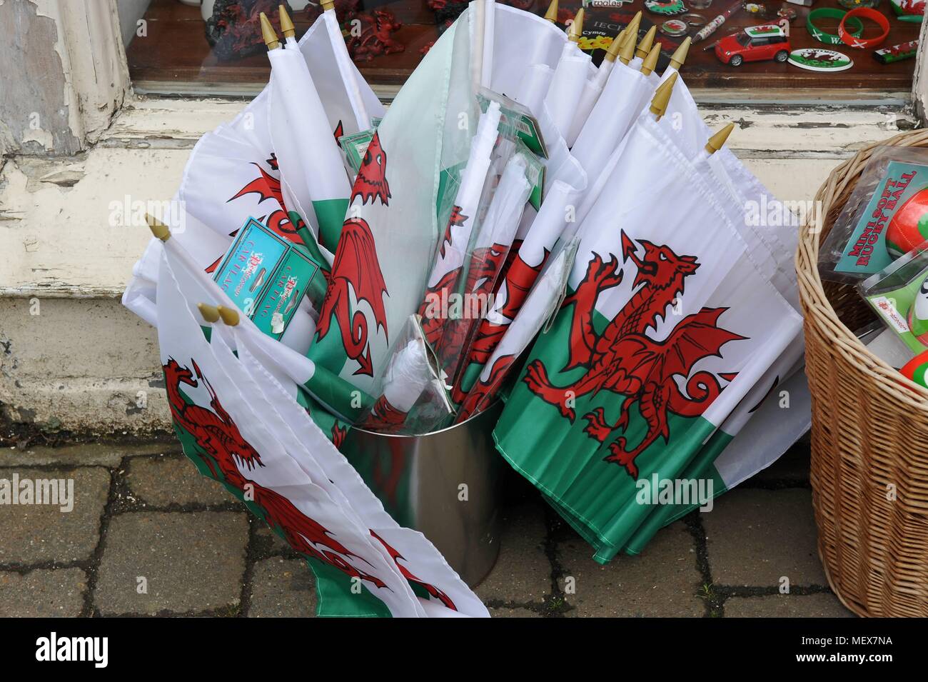 Welsh flags hires stock photography and images Alamy