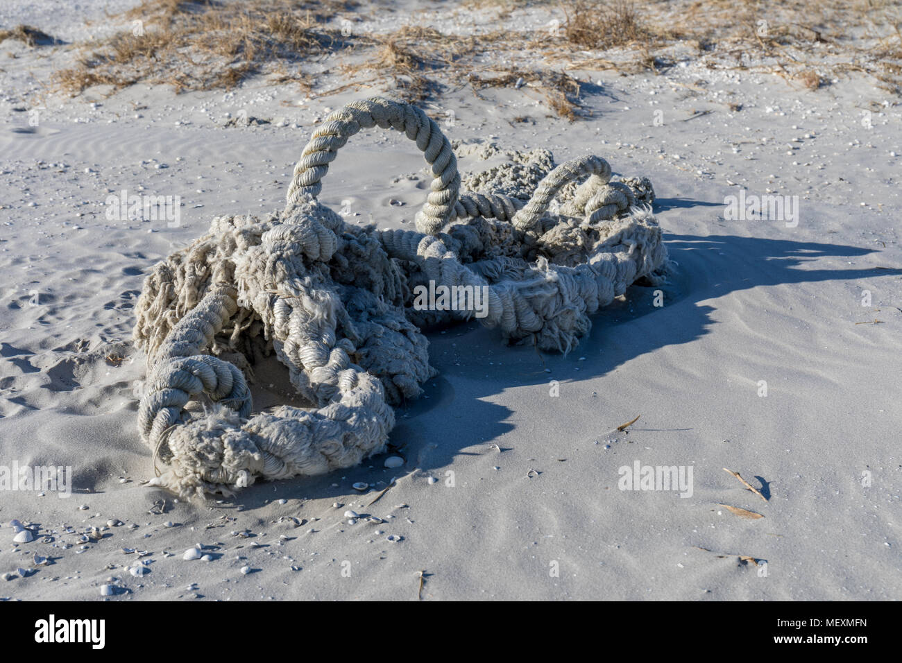 Tow line hi-res stock photography and images - Alamy