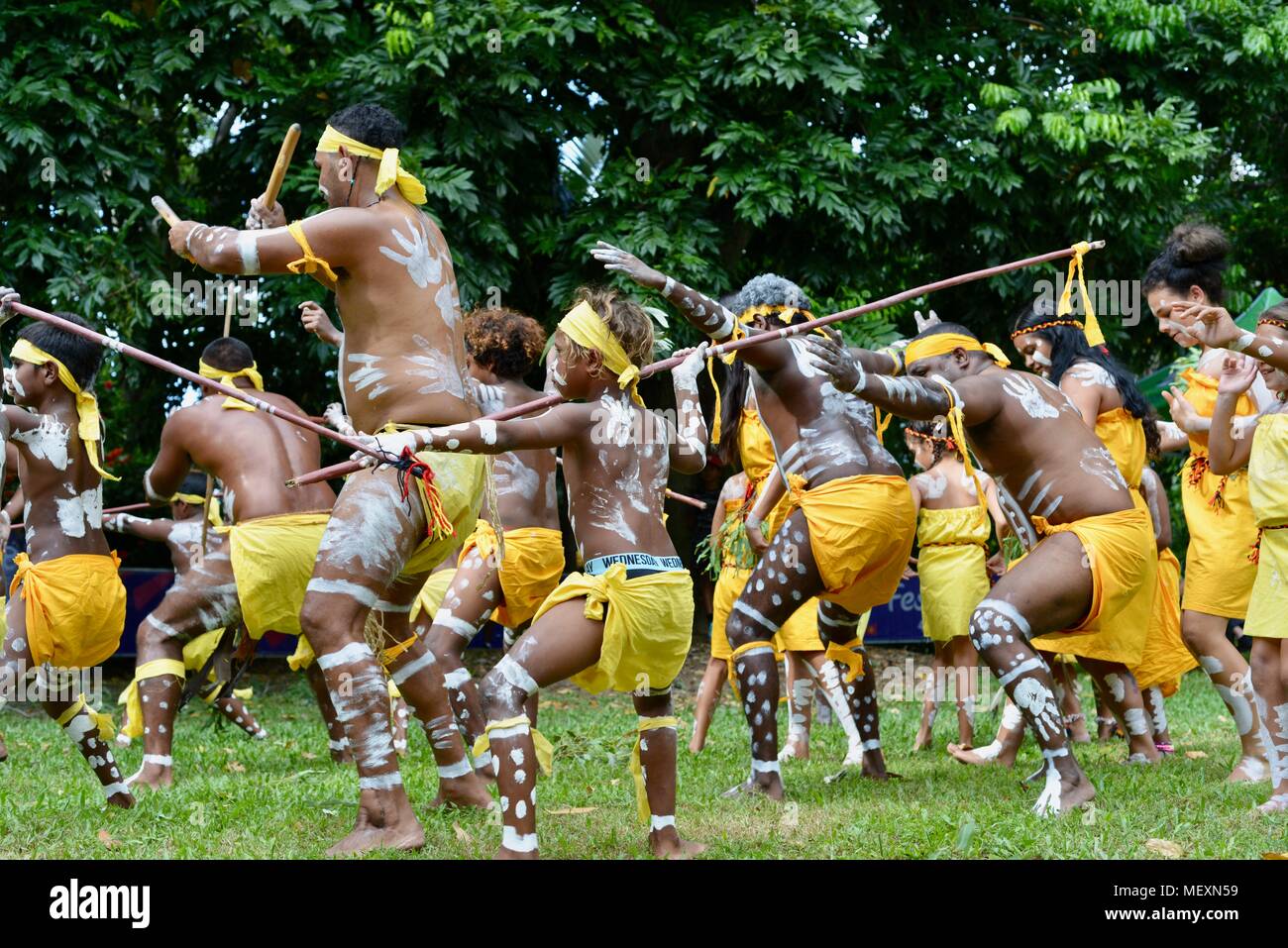 Traditional aboriginal games australia hires stock photography and