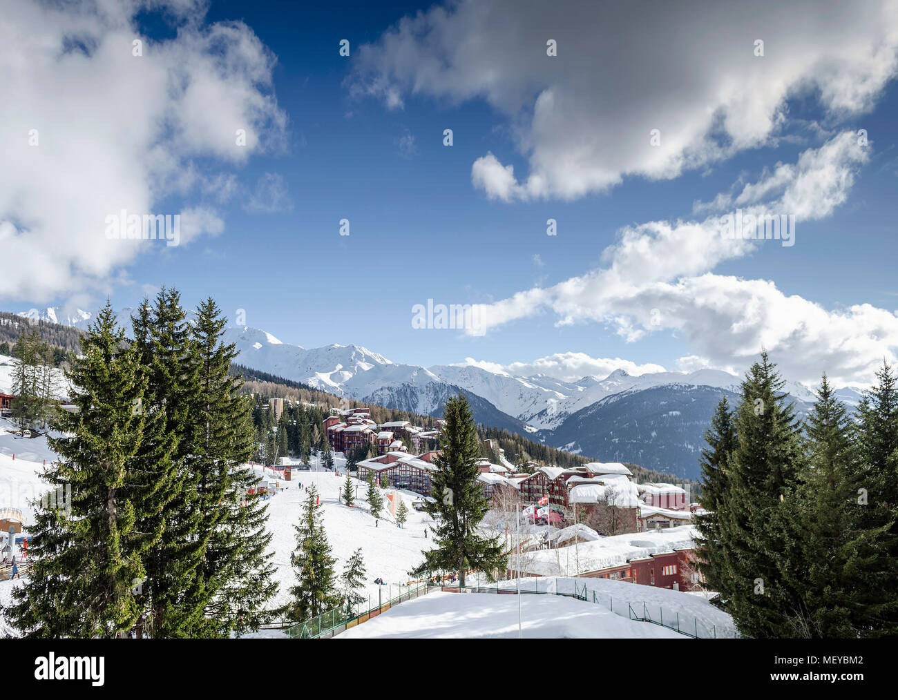 Les Arcs Buildings High Resolution Stock Photography and Images - Alamy