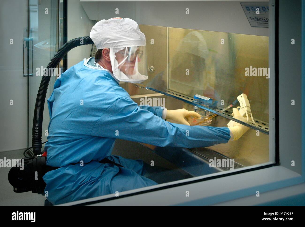 Bsl 4 hires stock photography and images Alamy