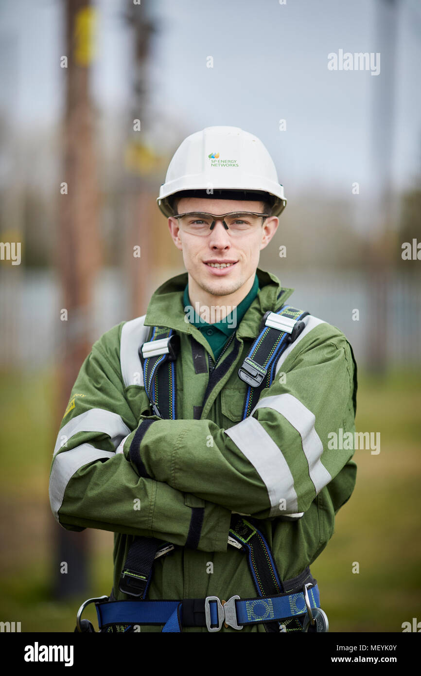 SCOTTISHPOWER trainee from North Wales being trained to work on power cables Stock Photo