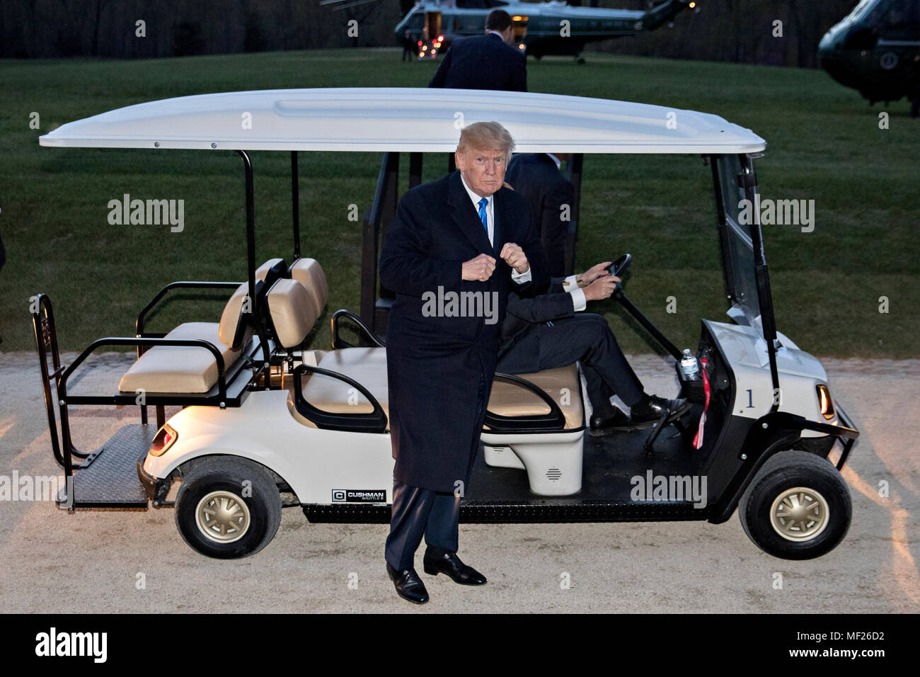 Trump golf cart hi-res stock photography and images - Alamy