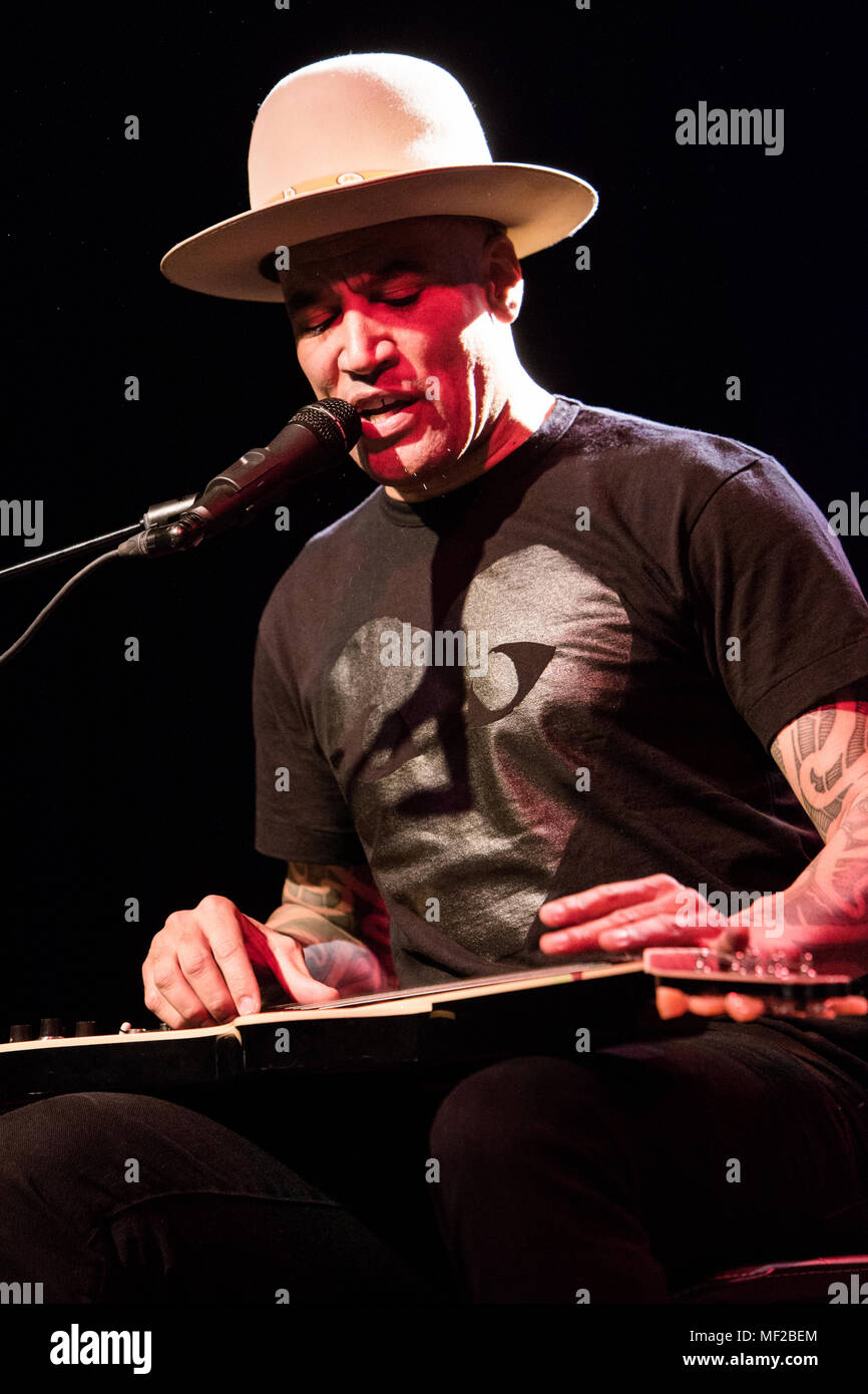 Ben harper hi-res stock photography and images - Page 10 - Alamy