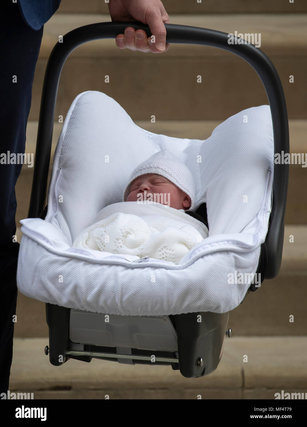 23rd April 2018 London UK Prince William's and Catherine, Duchess of Cambridge's new born, named son leaving St Mary's Hospital's Linda Wing. Stock Photo