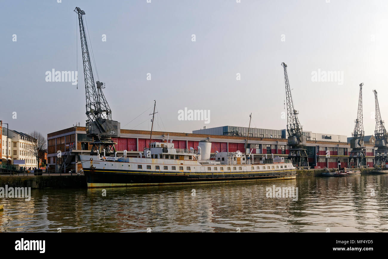 Balmoral Ship docked by M Shed in Bristol Docks Stock Photo