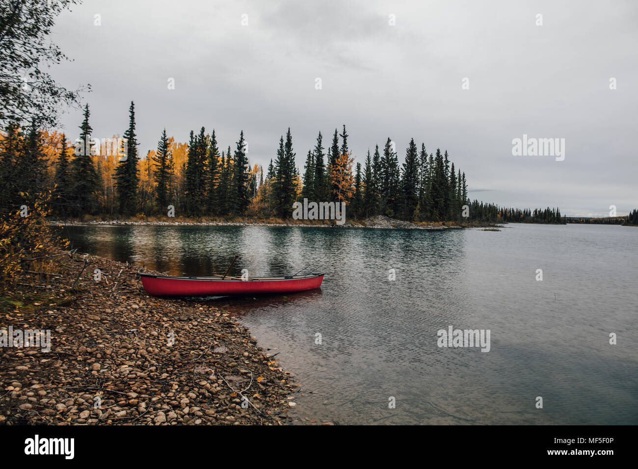 Canada, British Columbia, Boya Lake, Boya Lake Provincial Park, kanu at lakeshore Stock Photo