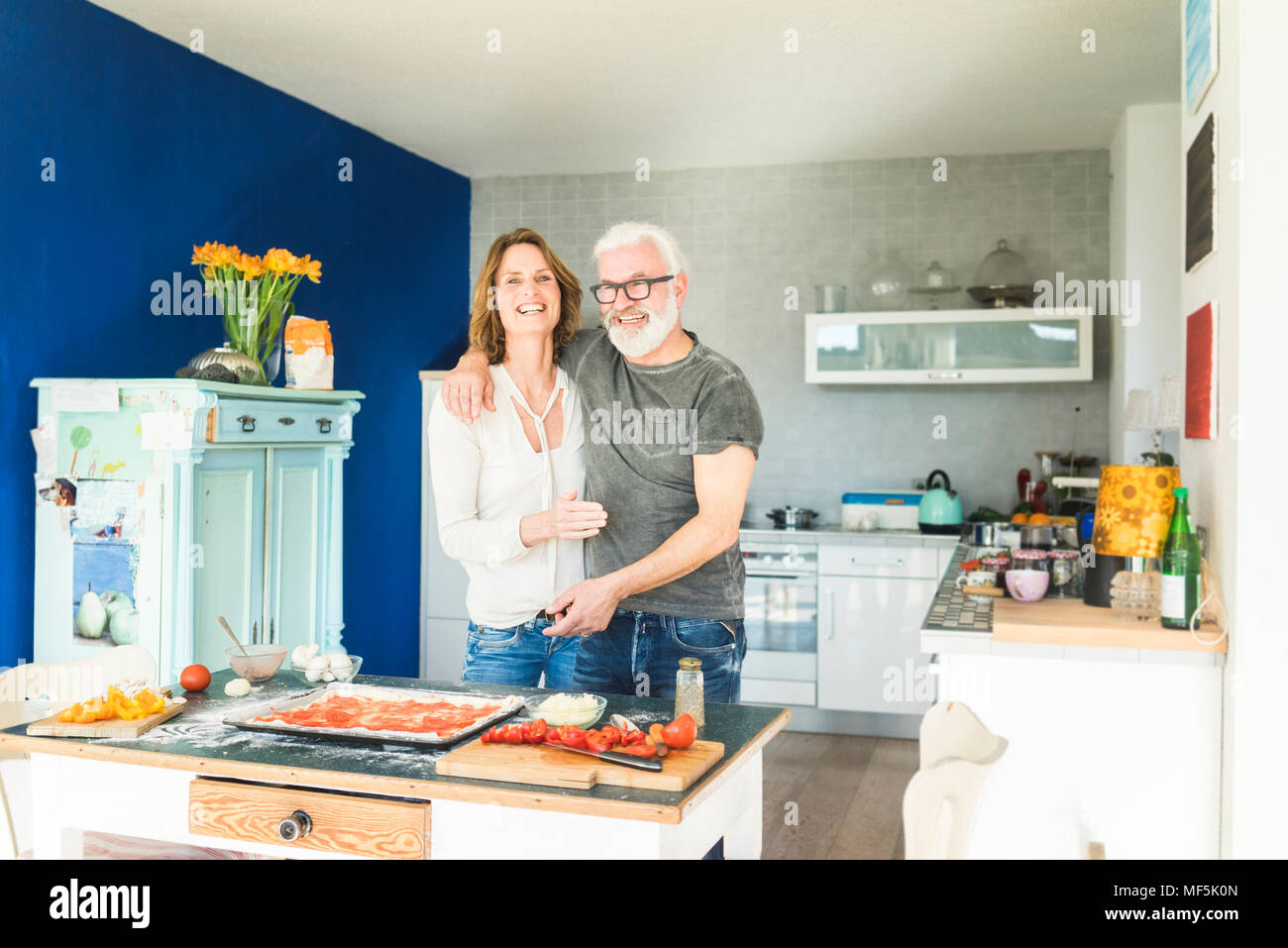Embracing kitchen hi-res stock photography and images - Alamy