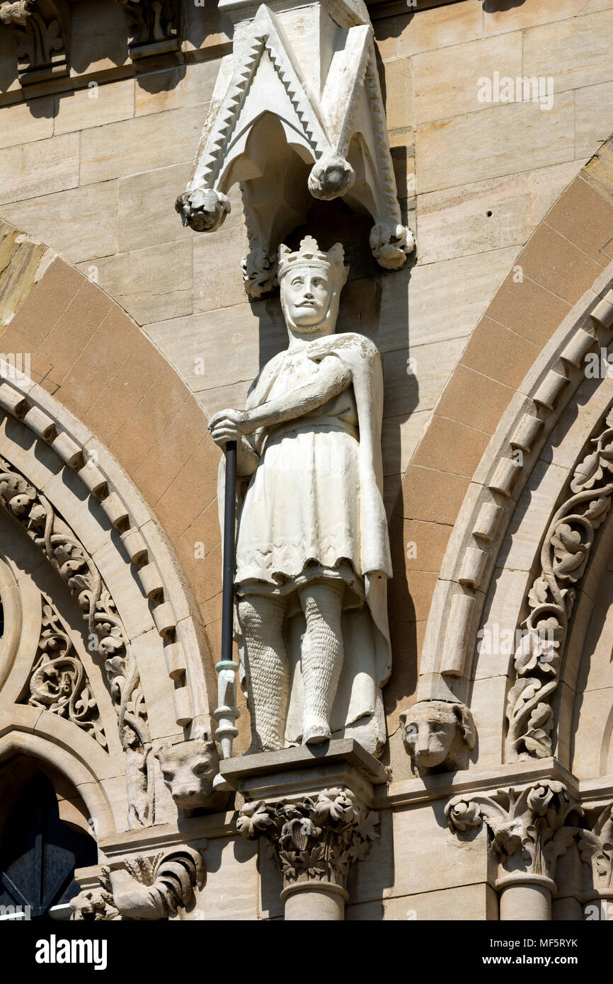 King Richard I statue on the Guildhall, Northampton, UK Stock Photo