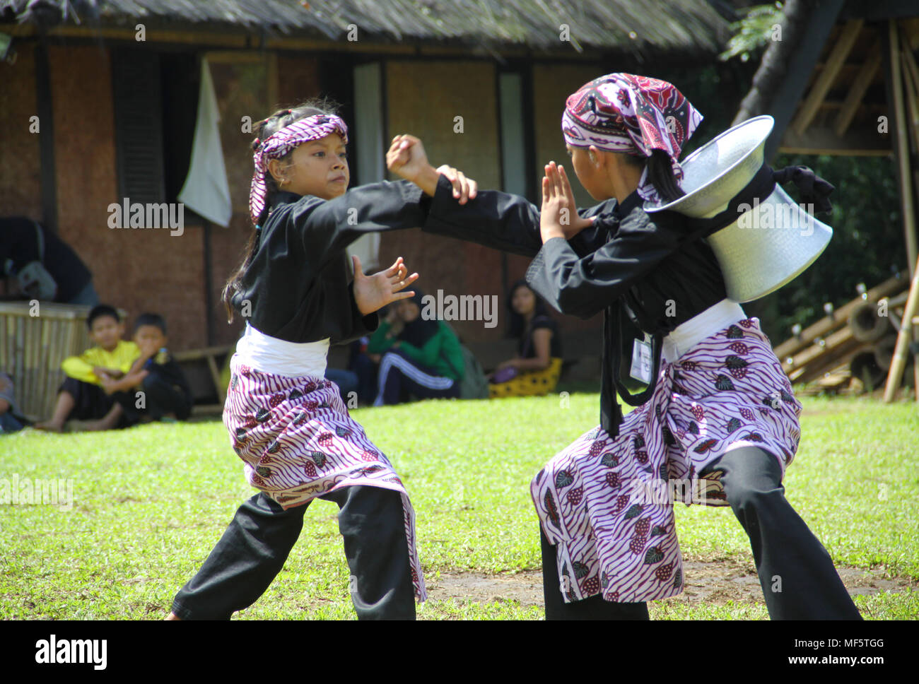 Javanese Silat: Tradisi Kuno, Pasar Modern – Memahami Potensi Jualan Online