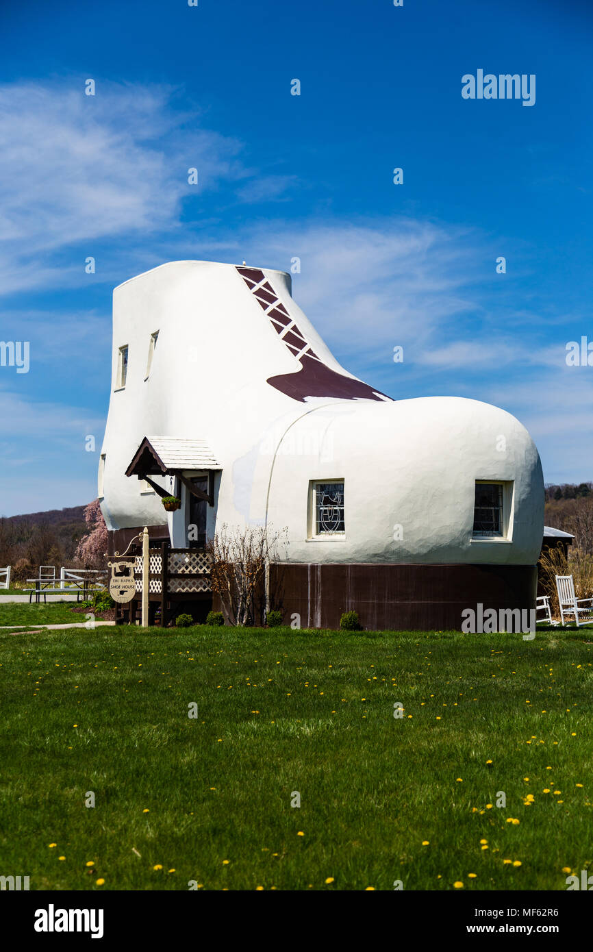 25 feet tall hi-res stock photography and images - Alamy