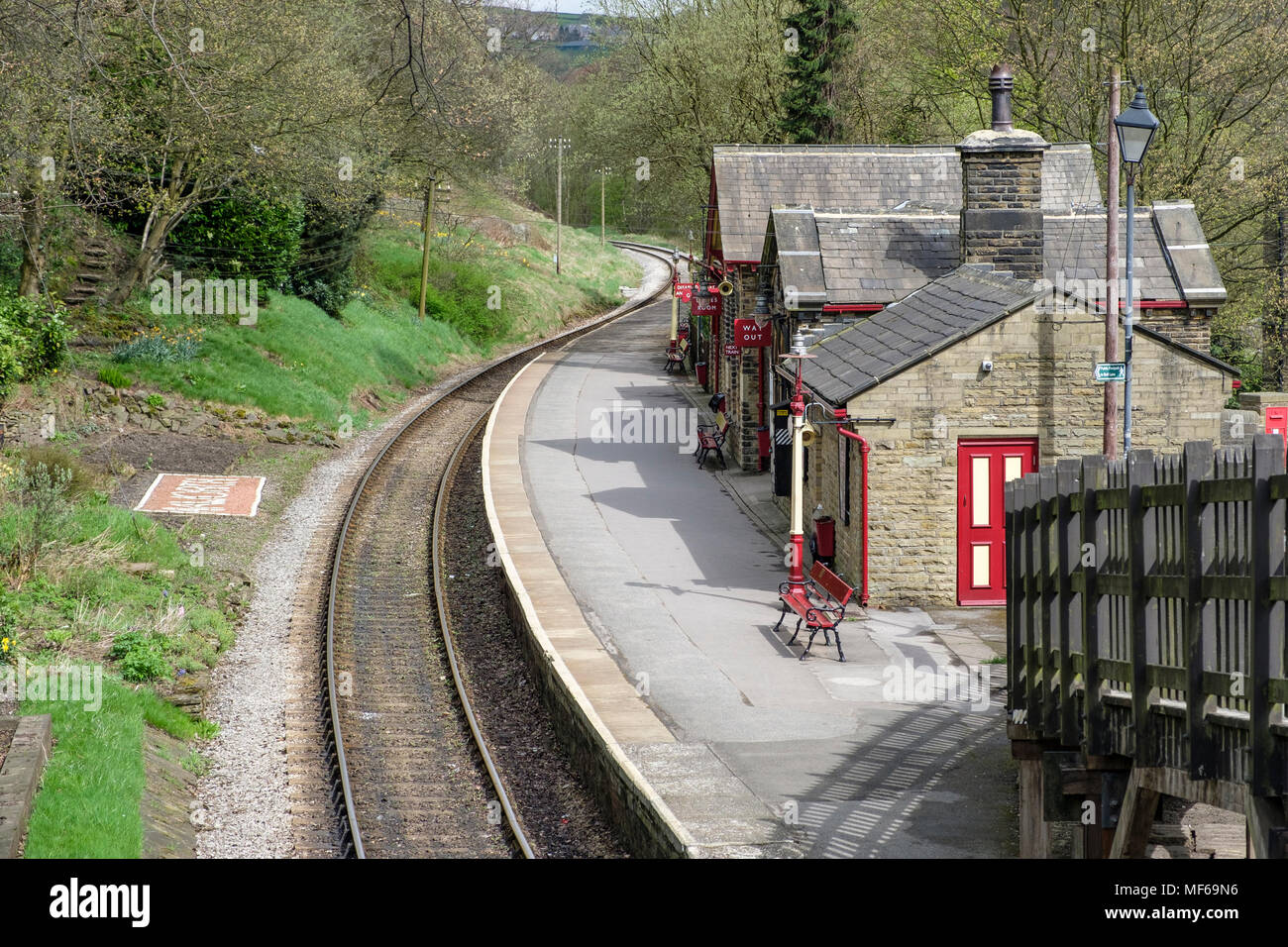 Haworth Train Station on the Keighley Worth Valley Railway line Stock Photo Alamy