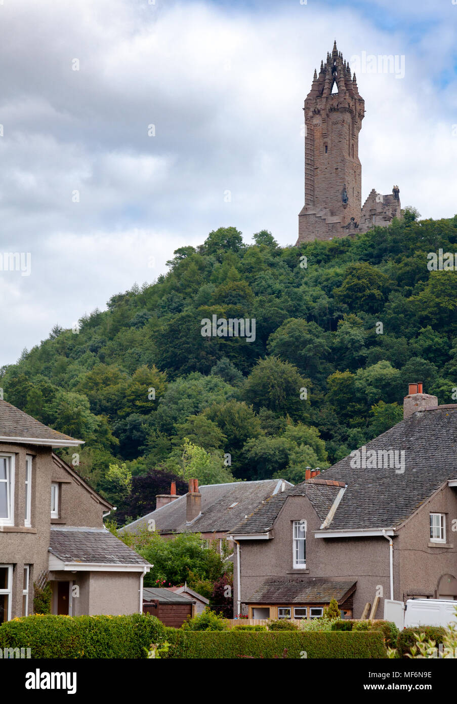 The National Wallace Monument on the summit of Abbey Craig commemorating the 13th century Scottish hero Sir William Wallace, Stirling, Scotland, UK Stock Photo