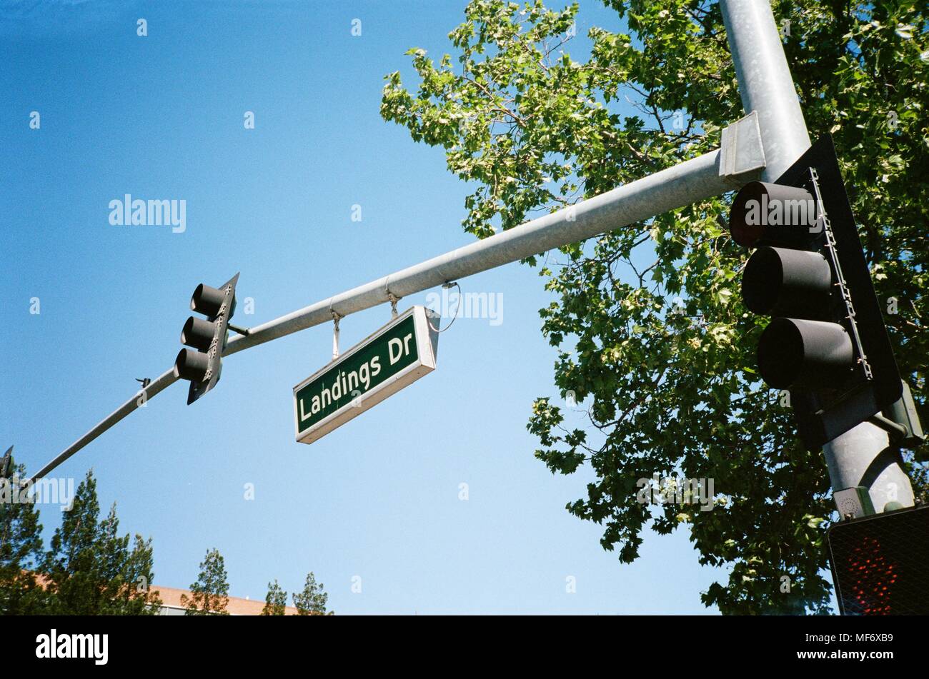 Google headquarters sign mountain view hi-res stock photography and ...