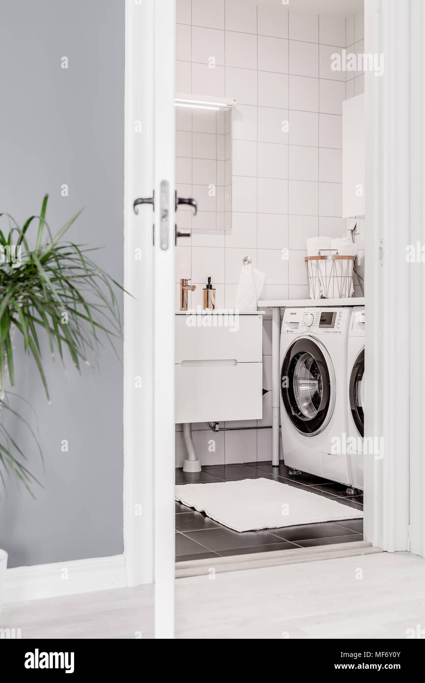 Picture of 21 Best Scandinavian-Style Bathrooms - MyDomaine
