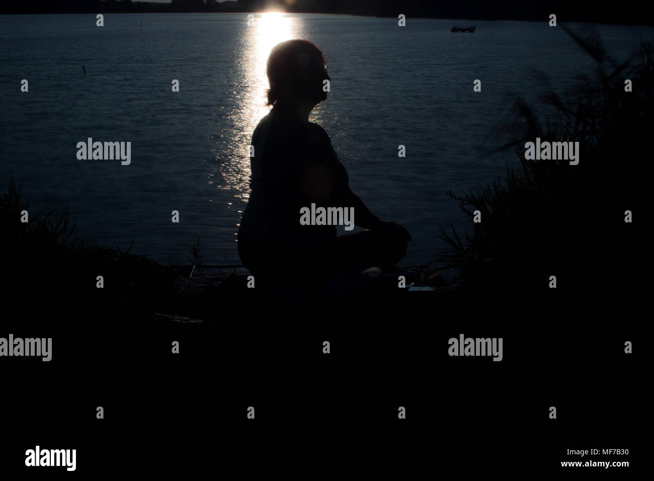 Sad Woman Profile Silhouette In Dark With Reflection On Water Stock Photo,  Picture and Royalty Free Image. Image 88365944.