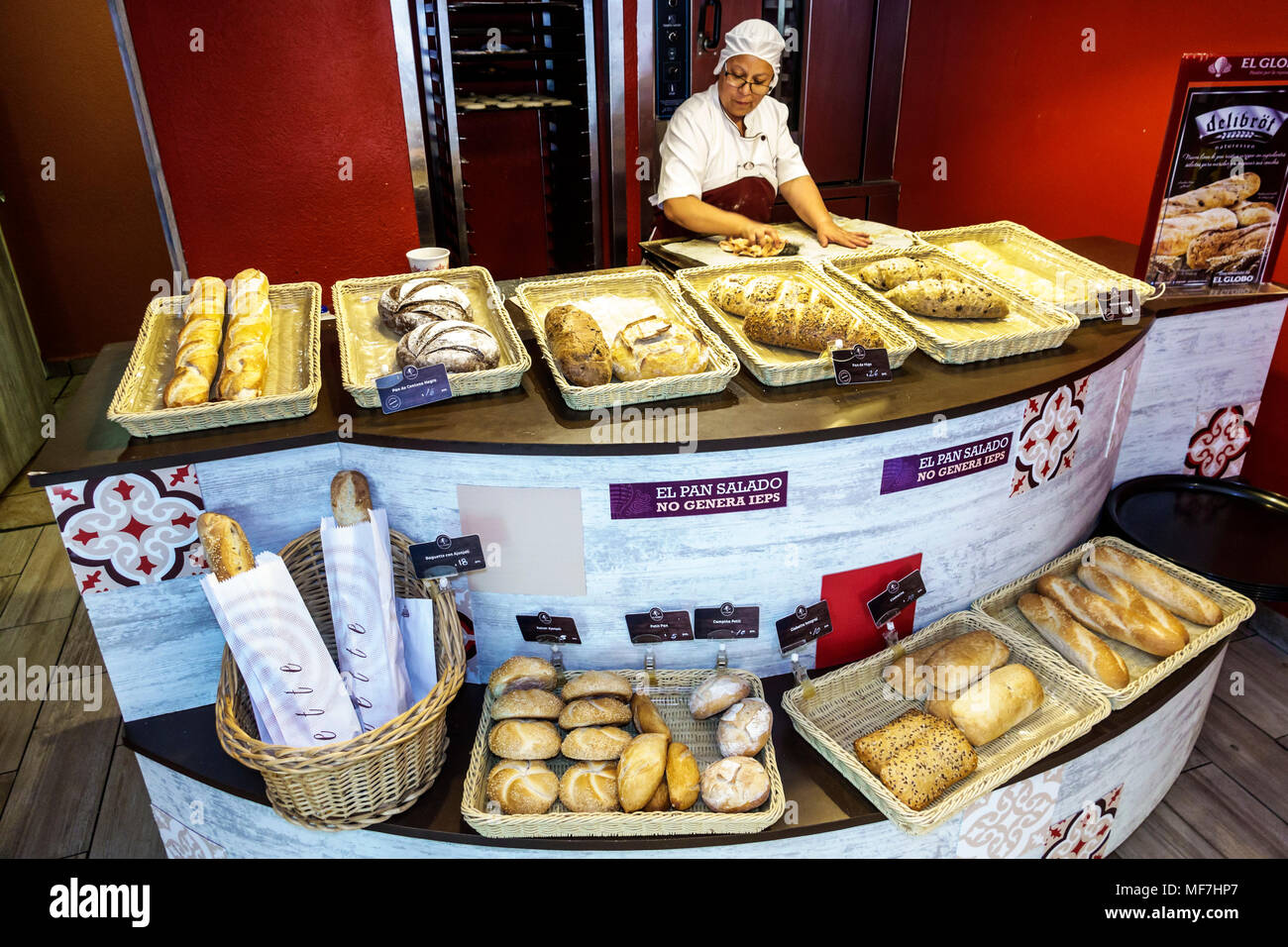 Mexico City,Mexican,Hispanic,historic Center Centre,5 de Febrero 24,Pasteleria El Globo,interior inside,bakery,bread counter,display,woman female wome Stock Photo