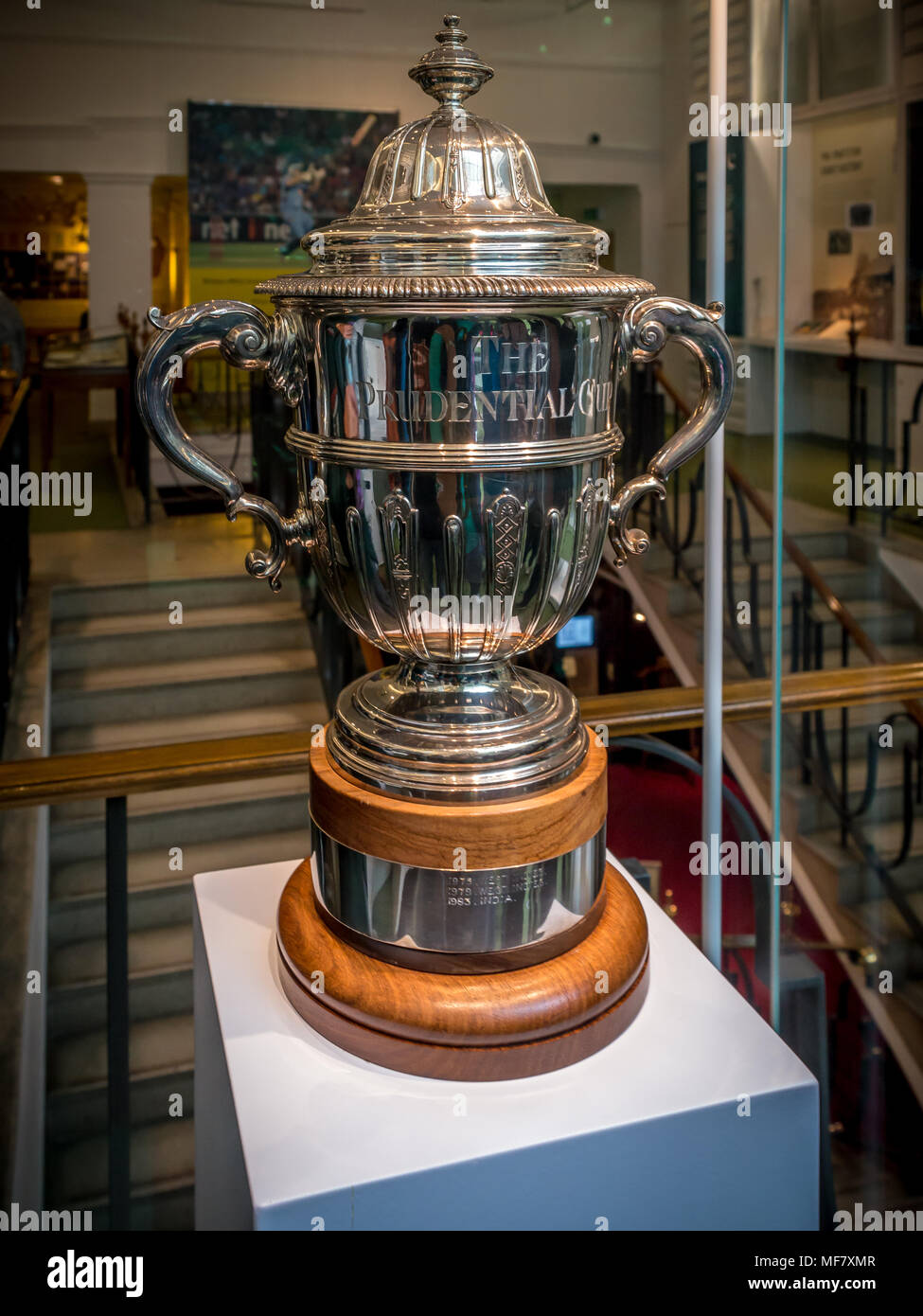 Cricket worldcup trophy hires stock photography and images Alamy