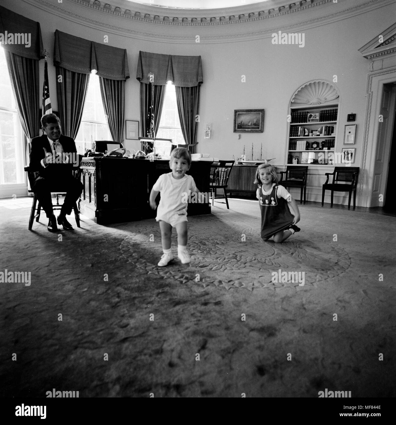 ST-441-12-62                         10 October 1962  President Kennedy with Caroline Kennedy and John F. Kennedy, Jr.  Please credit 'Cecil Stoughton. White House Photographs. John F. Kennedy Presidential Library and Musem, Boston' Stock Photo