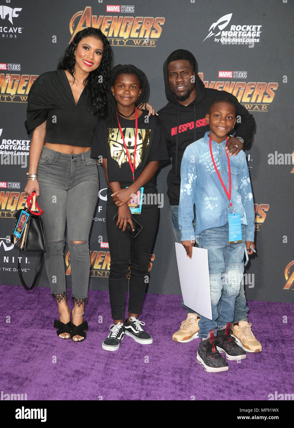 Kevin hart and family hi-res stock photography and images - Alamy