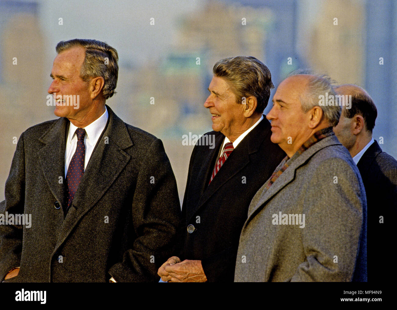 New York, New York, USA. 18th May, 2013. United States President-elect George H.W. Bush, left, and U.S. President Ronald Reagan, center, and USSR General Secretary Mikhail Gorbachev, right, view the New York City skyline after meeting on Governor's Island, New York on December 7, 1988.Credit: Arnie Sachs/CNP. Credit: Arnie Sachs/CNP/ZUMAPRESS.com/Alamy Live News Stock Photo
