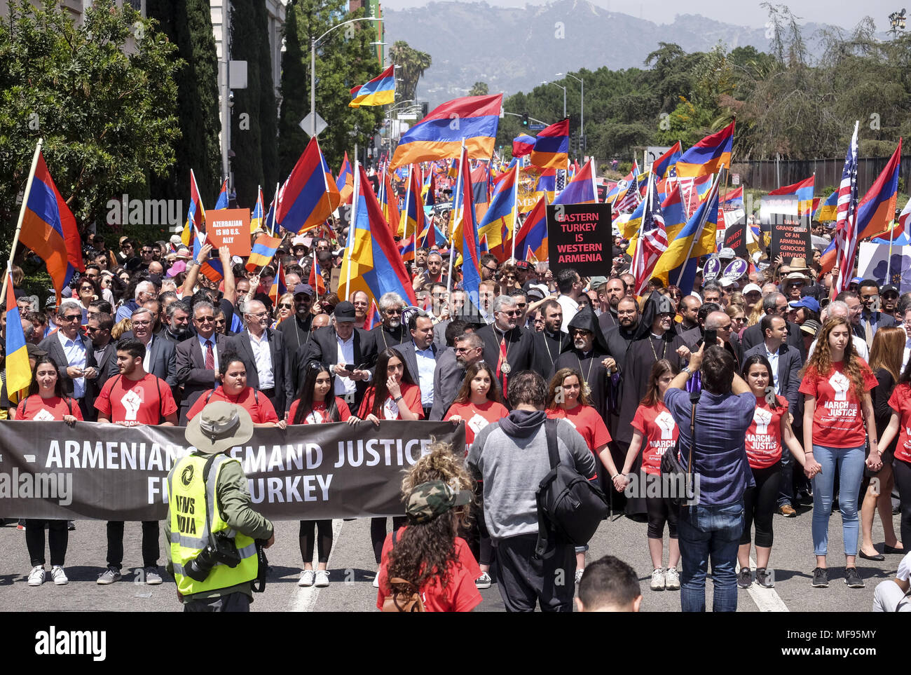 Los Angeles, California, USA. 24th Apr, 2018. Thousands of Armenians