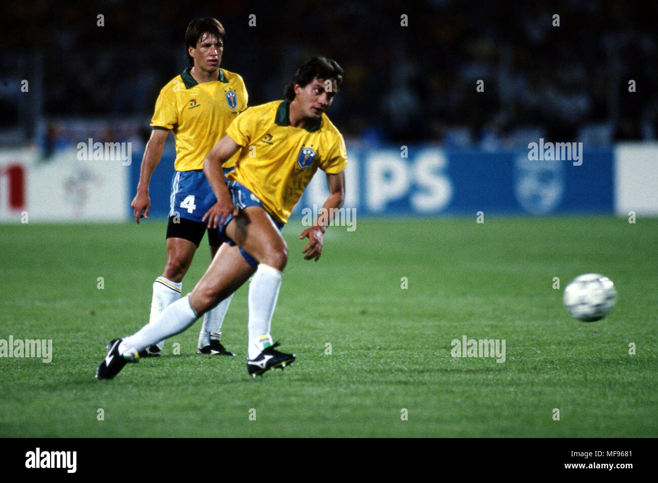 fifa-world-cup-italia-1990-1061990-stadio-delle-alpi-turin-italy-brazil-v-sweden-branco-dunga-brazil-full-name-cldio-ibrahim-vaz-leal-full-name-carlos-caetano-bledorn-verri-MF9681.jpg