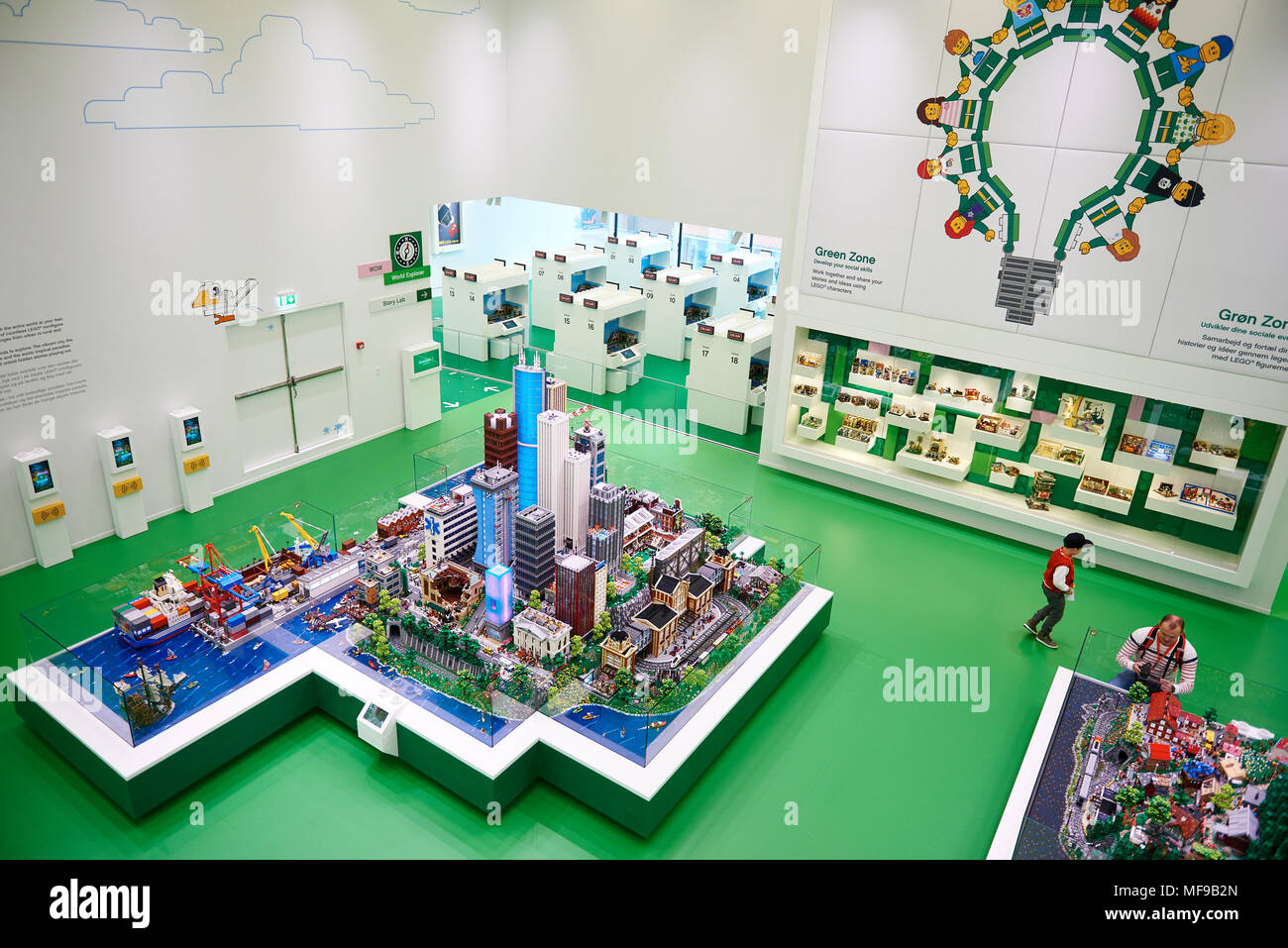 Stol svovl Ordinere Lego House Green Zone Stock Photo - Alamy