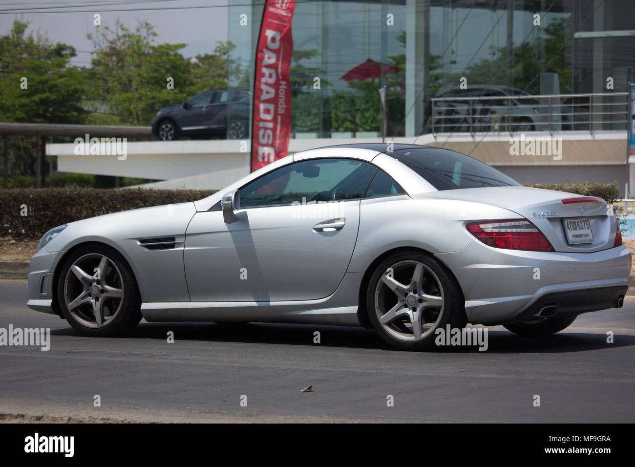 Mercedes benz slk200 hi-res stock photography and images - Alamy