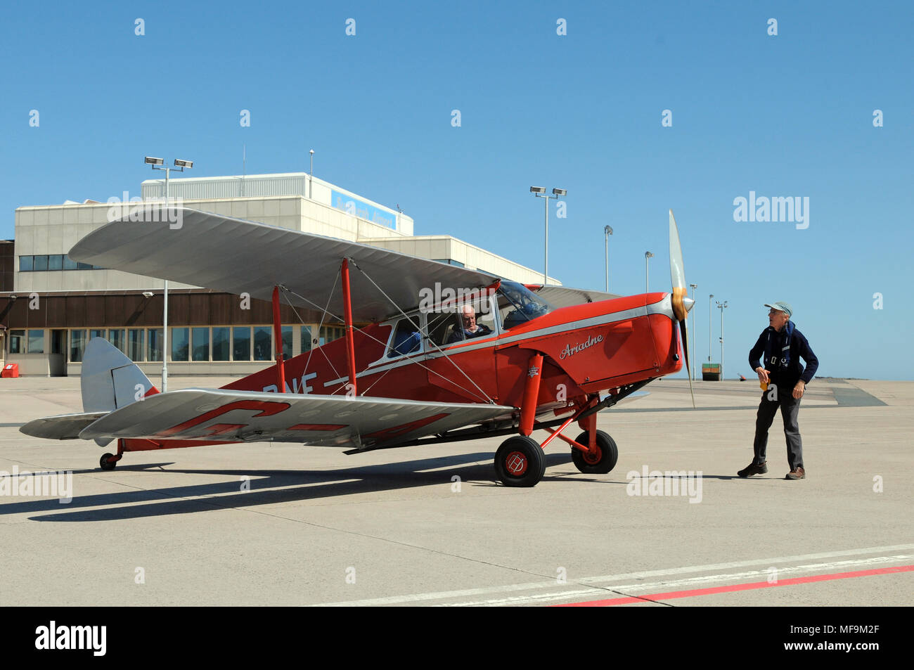 De havilland hornet moth hi-res stock photography and images - Alamy