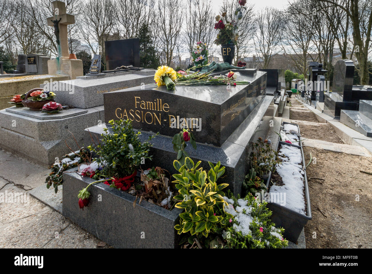 Grave of Édith Piaf in Père Lachaise cemetery, the largest and most visited cemetery  in Paris Stock Photo
