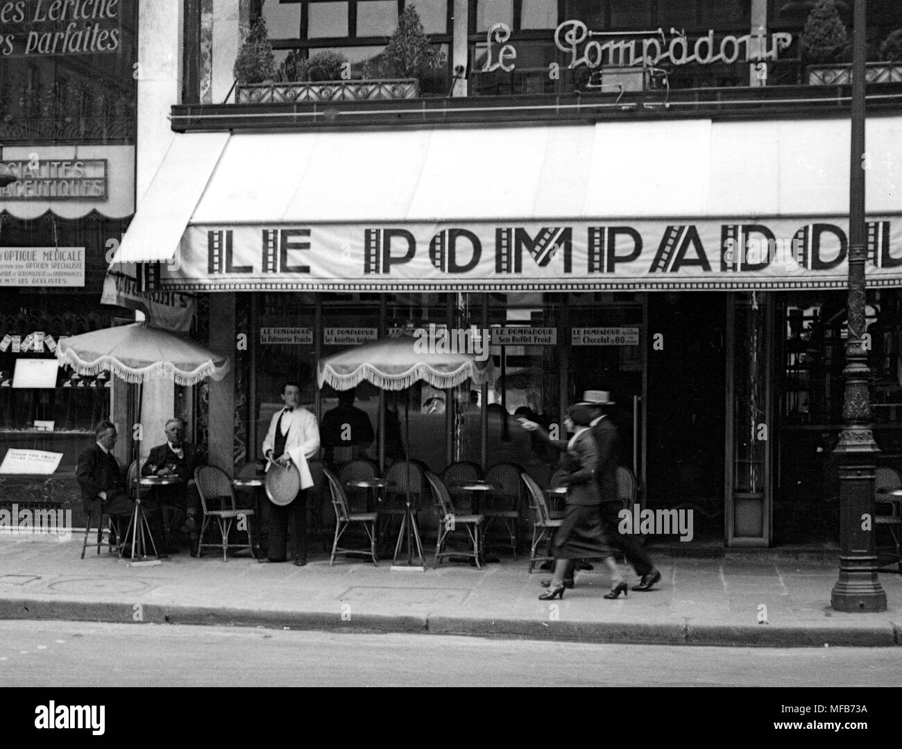 Paris France 1934 Le Pompadour cafe restaurant street scene Stock Photo