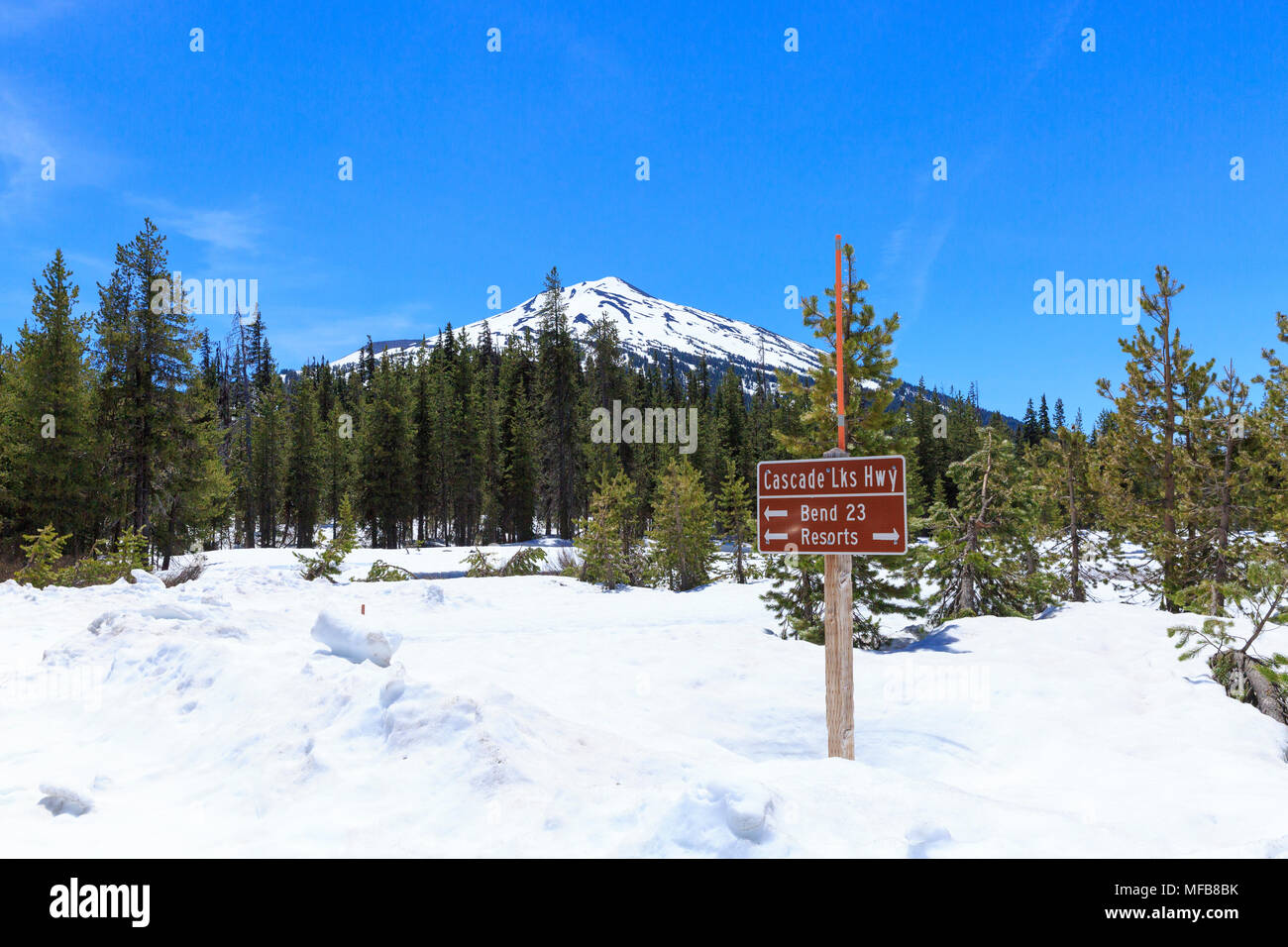 North America, United States, Oregon, Eastern Oregon, Cascade Lakes Highway, Cascade Mountains, Middle Sister, Hope, Sisters Mountain. Stratovolcano.  Stock Photo