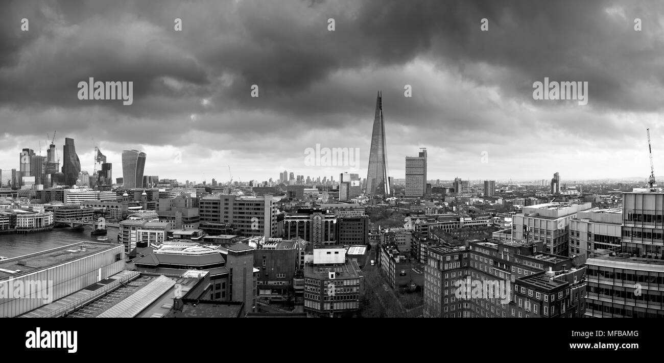 London england uk english bridges Black and White Stock Photos & Images ...