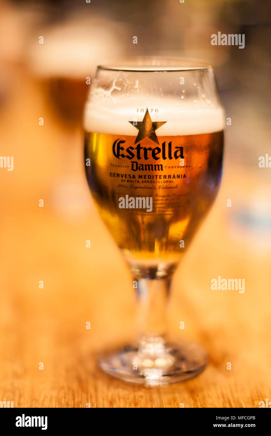 Estrella damm hi-res stock photography and images - Alamy