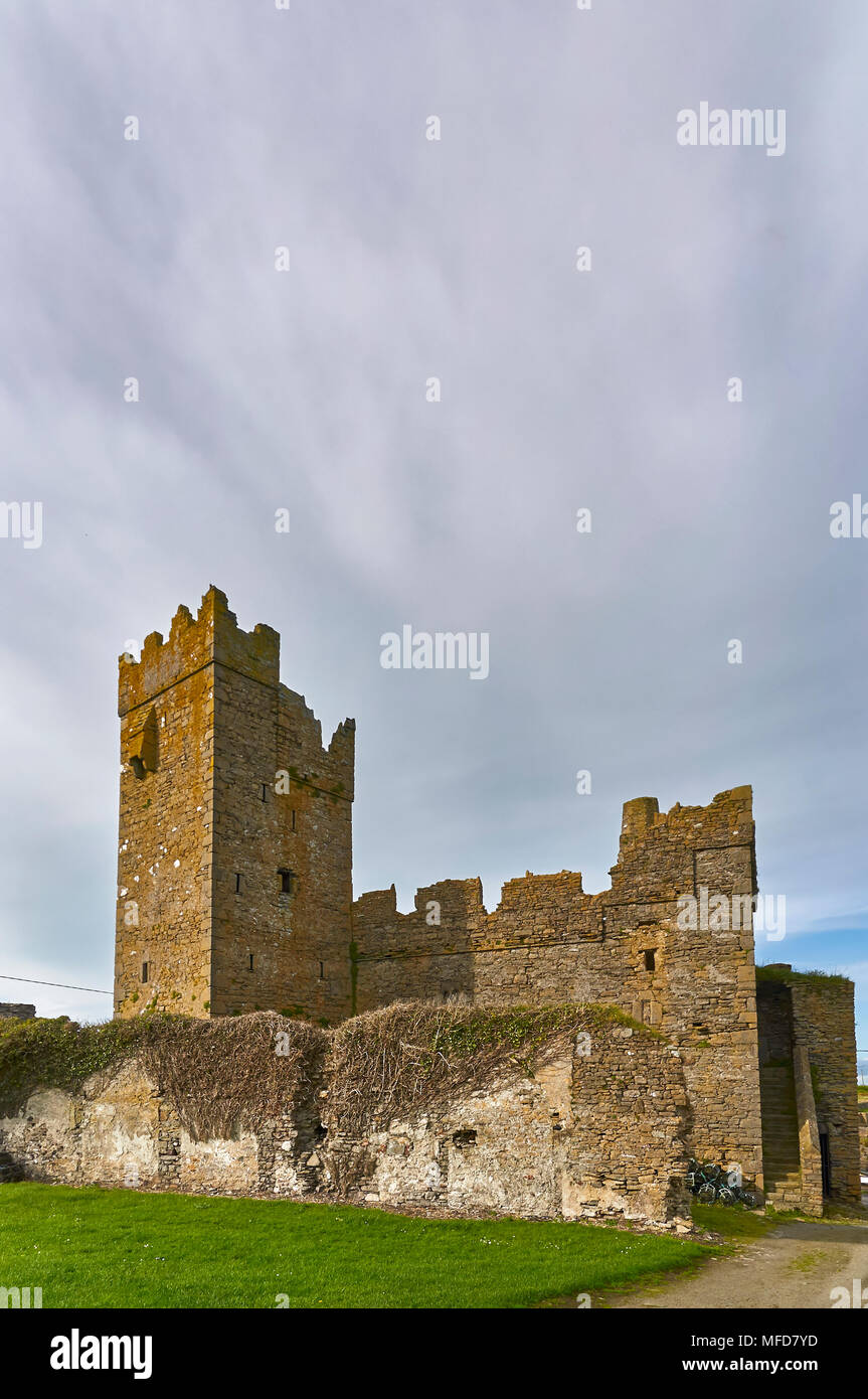 Slade castle ireland hires stock photography and images Alamy
