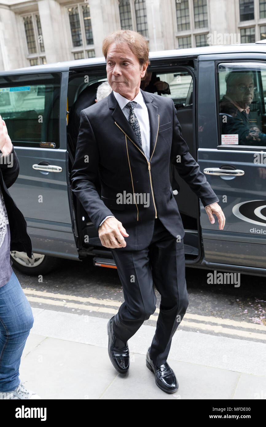 London, UK. 25th April 2018. Cliff Richard arrives at the Rolls Building of the High Court in London where Sir Cliff Richard is claiming damages against the BBC for loss of earnings. Credit: TPNews/Alamy Live News Stock Photo