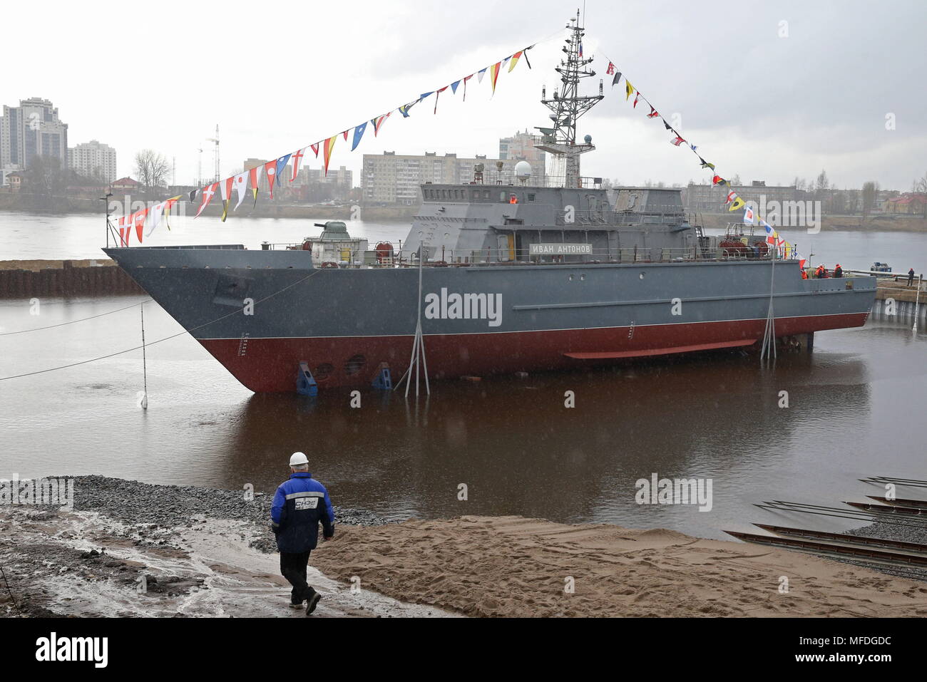 Minesweeper Ivan Antonov went to the factory running tests 50 Minesweeper Ivan Antonov went to the factory running tests 78