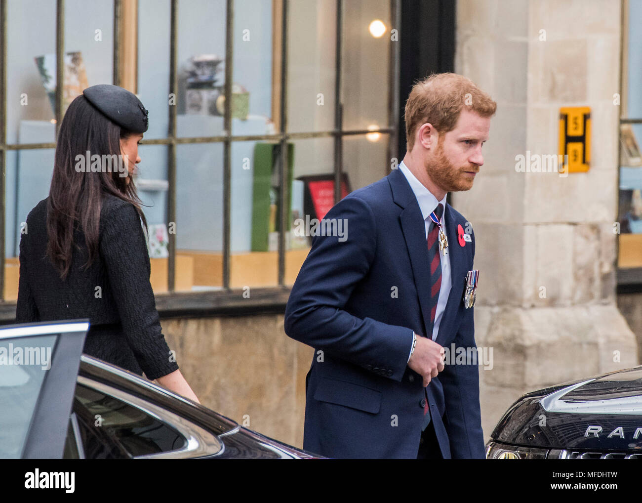 London, UK. 25th April 2018. Princes William and Harry and Meghan Markle leave the Abbey and thank the clergy - An AnZAC Day memorial service at the Westminster Abbey. Credit: Guy Bell/Alamy Live News Stock Photo