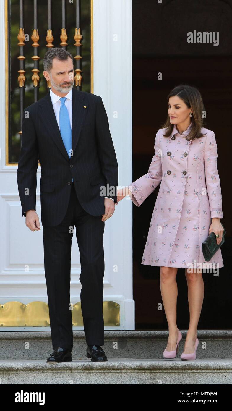 los-reyes-de-espaa-almuerzan-con-el-presidente-de-mxico-y-su-mujer-ep888cordon-press-the-kings-of-spain-have-lunch-with-the-president-of-mexico-and-his-wife-MFDJW4.jpg