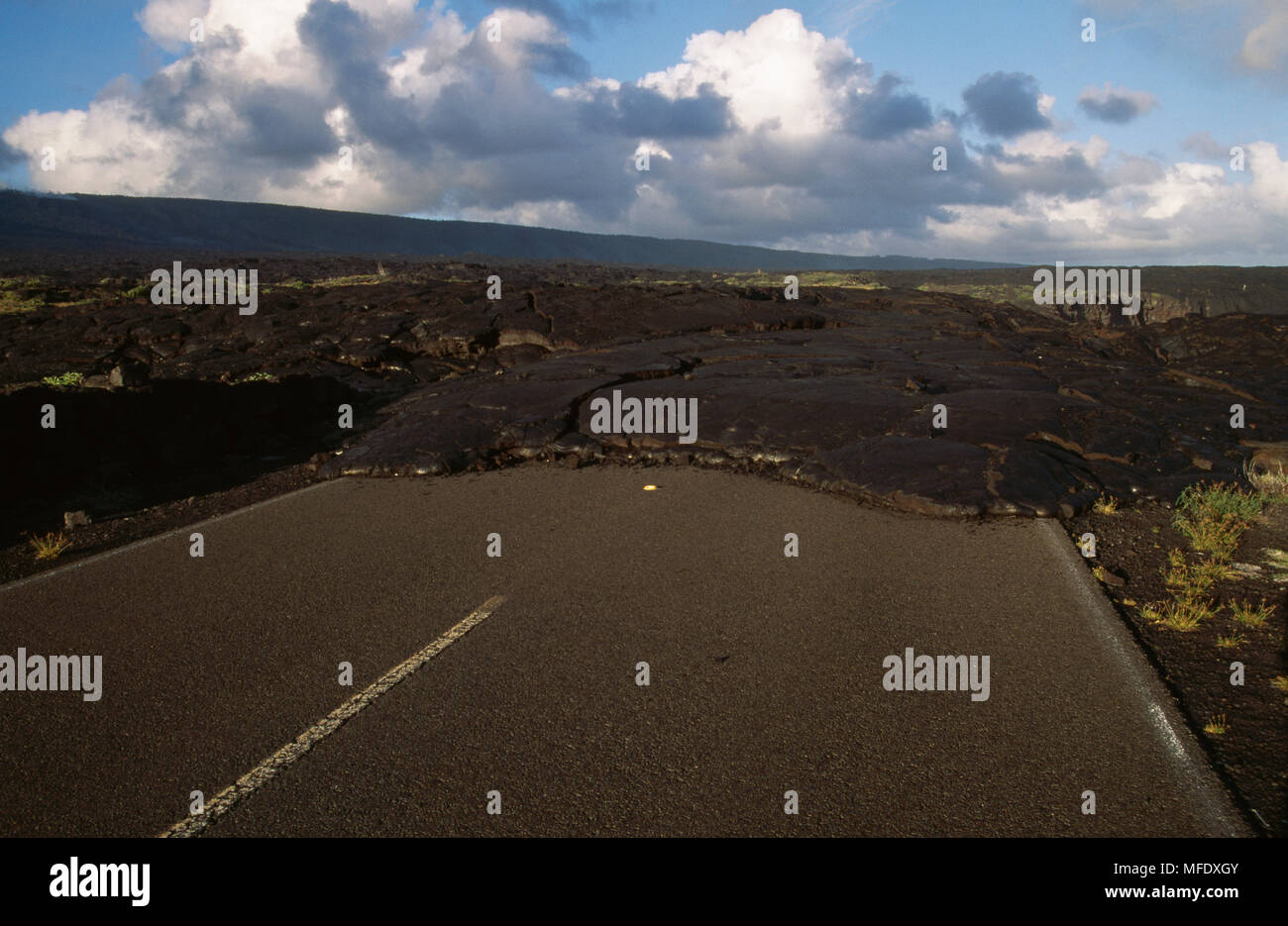 LAVA FLOW on old road to Hilo Volcanoes National Park, Big Island ...