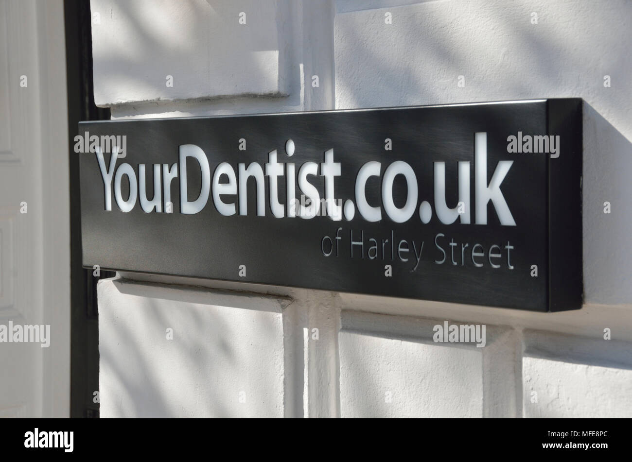 YourDentist.co.uk dentist, of Harley Street, Marylebone, London, UK. Stock Photo