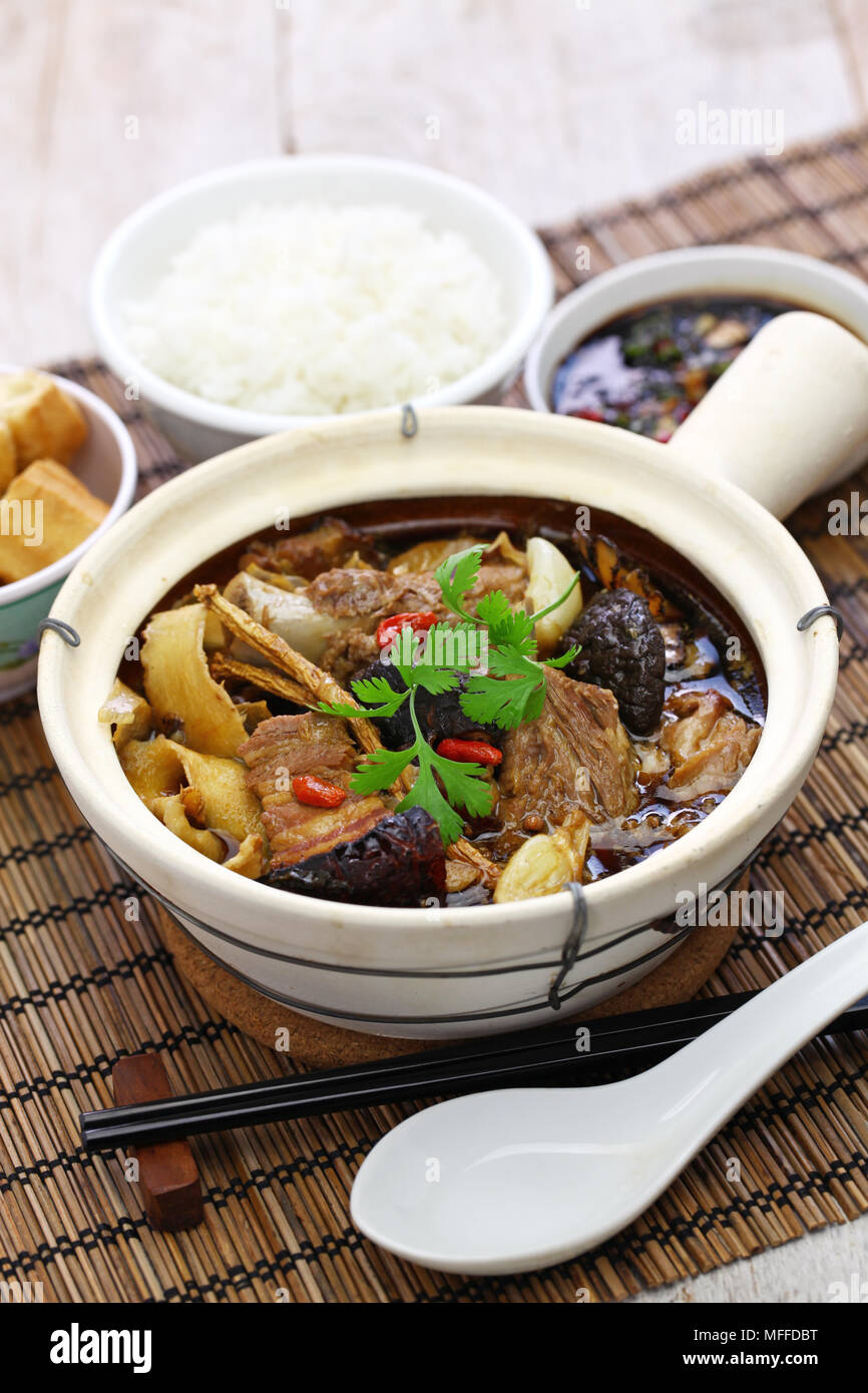 Malaysia Bak Kut Teh Traditional Chinese Herbal Pork Ribs Soup Stock Photo Alamy Malaysia Bak Kut Teh Traditional Chinese Herbal Pork Ribs Soup Stock Photo Alamy