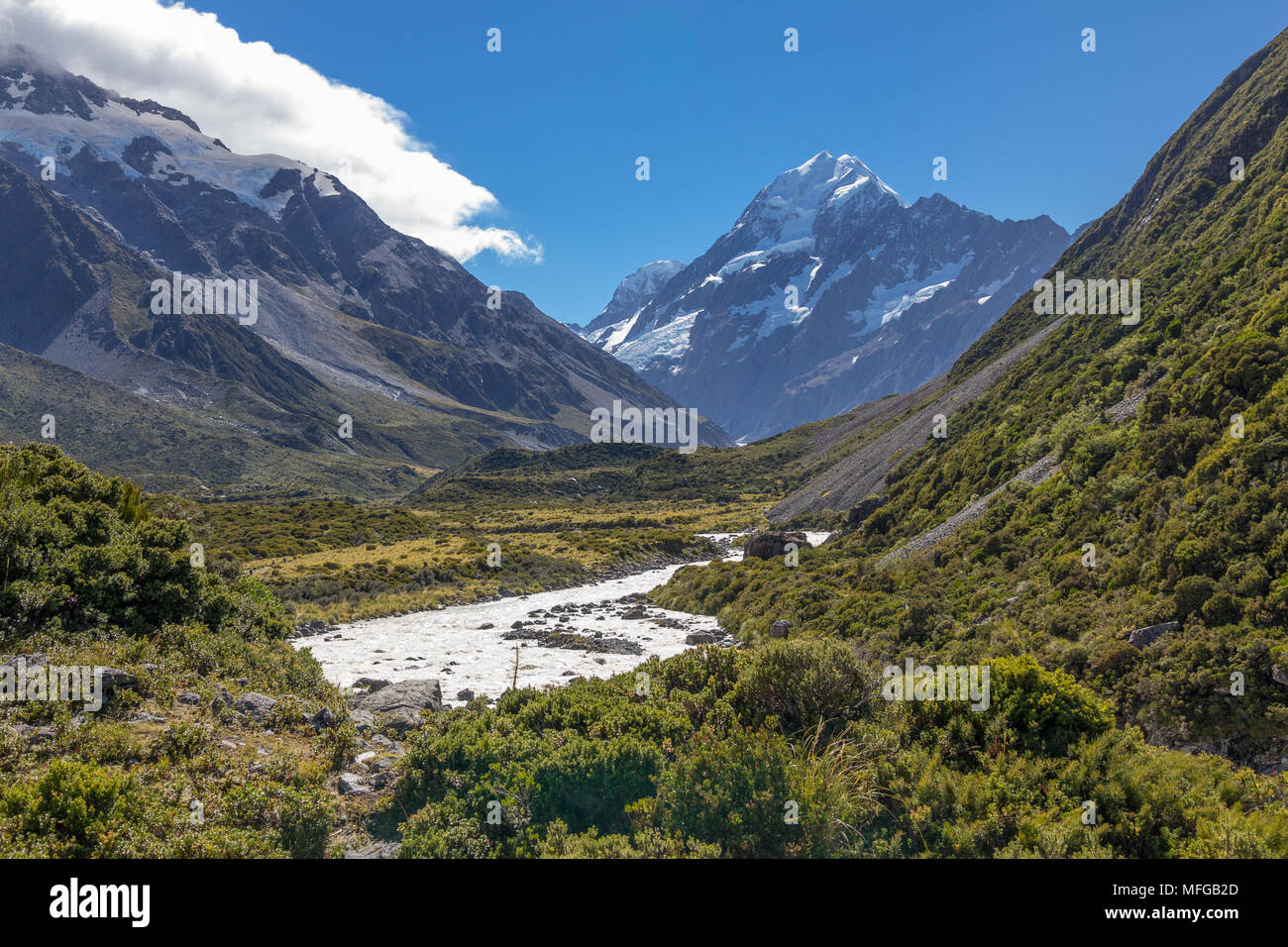 hooker-valley-track-mt-aoraki-mt-cook-new-zealand-stock-photo-alamy