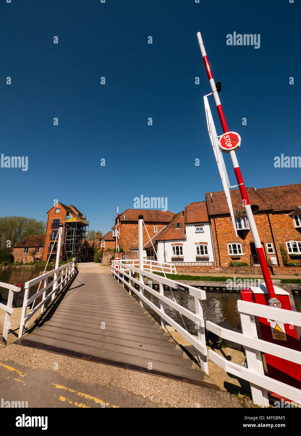 West Mills Swing Bridge No 62, Newbury, Berkshire, England, UK, GB. Stock Photo