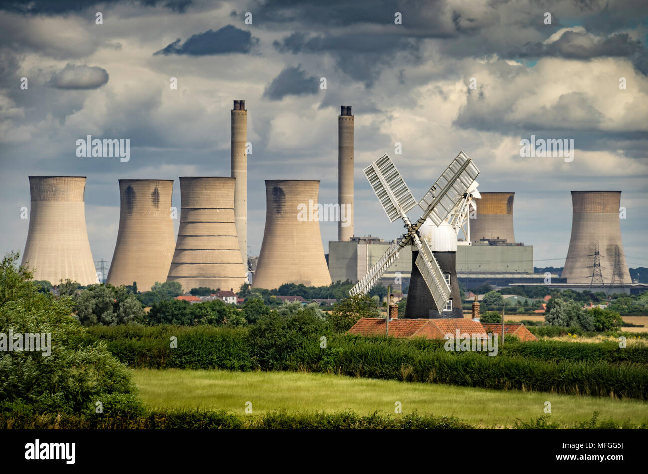 West burton power station hi-res stock photography and images - Alamy