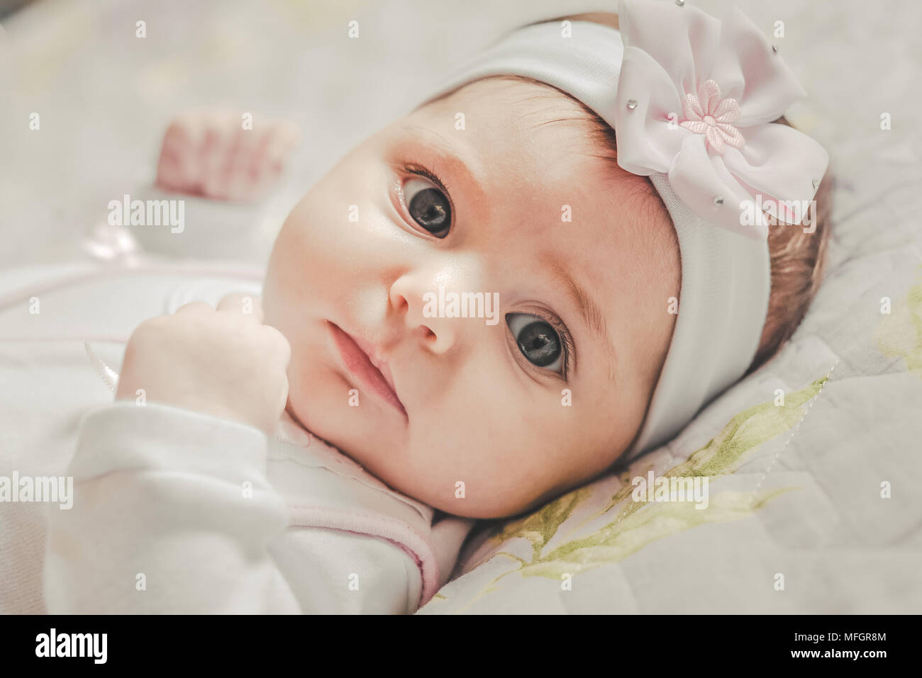Profile Uma Princesa Vestido Babygirl Bebe No Berco Bebe High Resolution Stock Photography And Images Alamy Profile Uma Princesa Vestido Babygirl Bebe No Berco Bebe High Resolution Stock Photography And Images Alamy