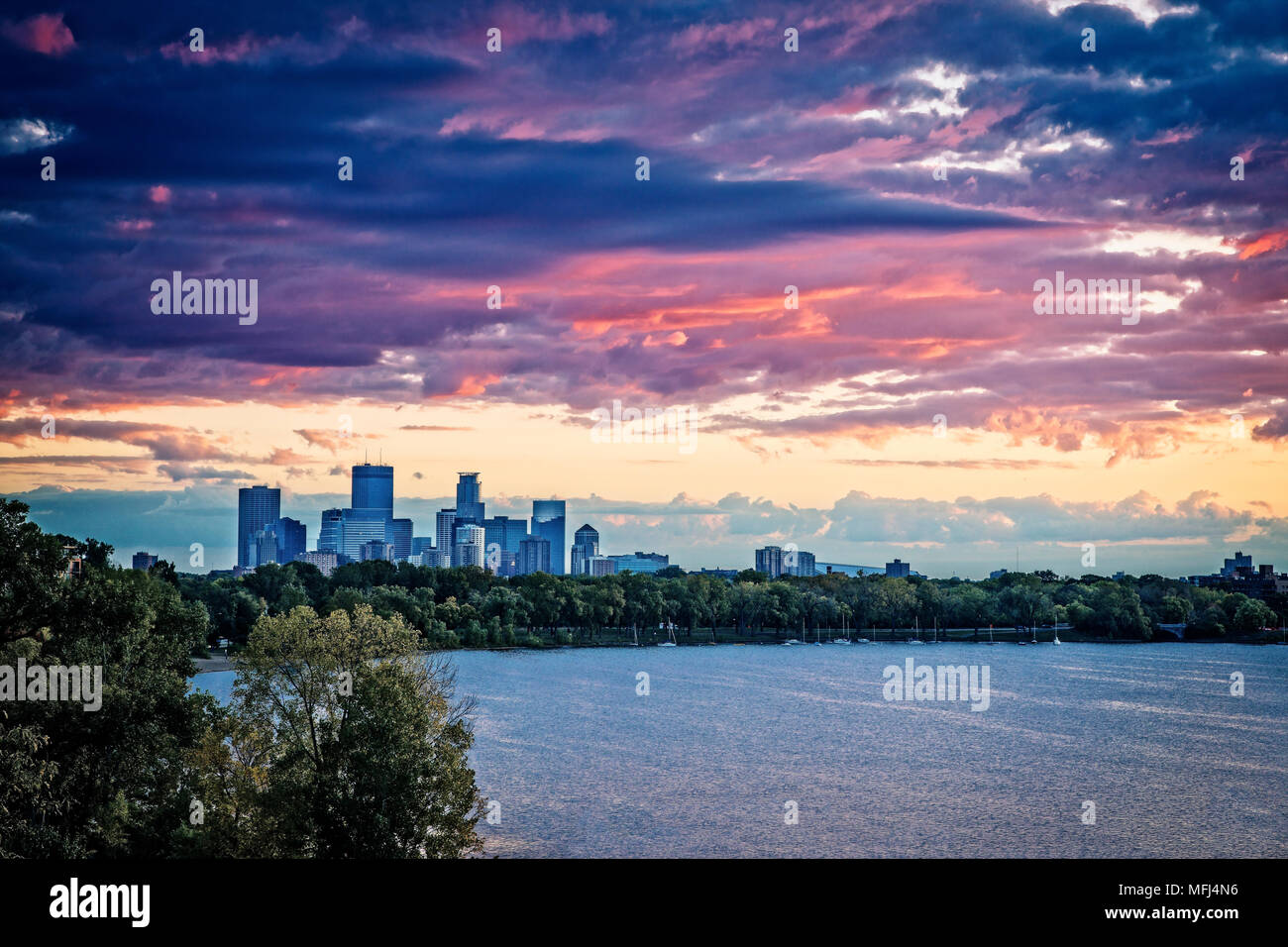 Lake calhoun hires stock photography and images Alamy