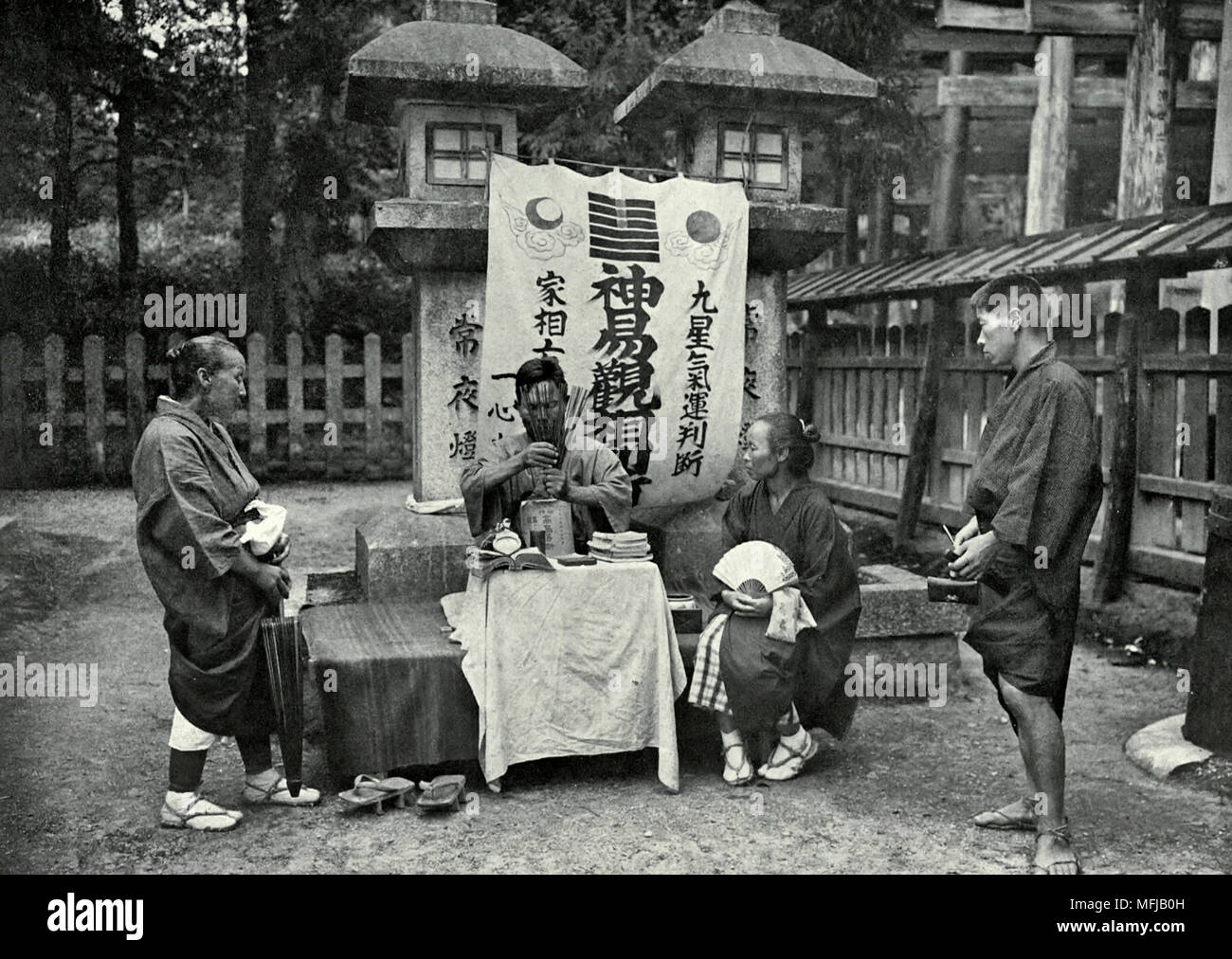 Fortune teller vintage hires stock photography and images Alamy